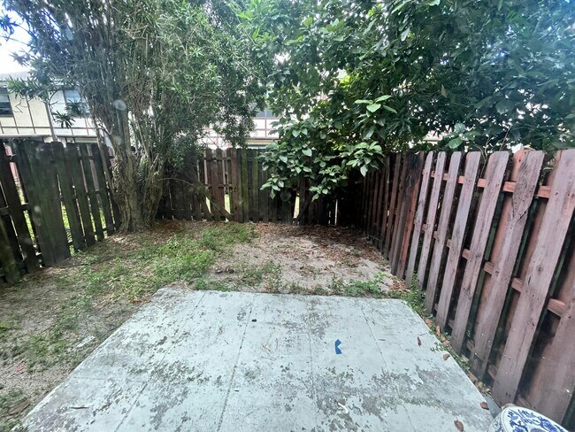 Photo - 5057 Breckenridge Pl Unit 18