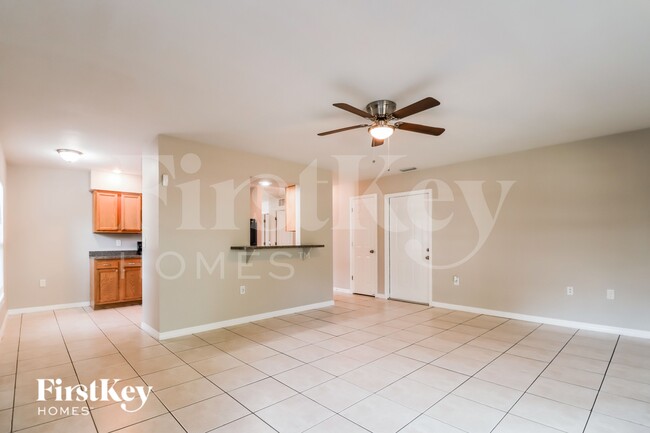 Photo - 415 7th Ave NE
