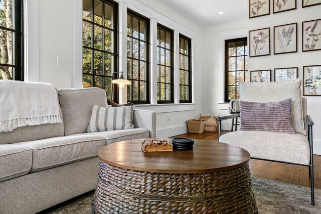 Photo - 318 E Dickson St Unit ID1221823P