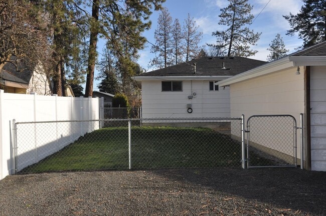 Photo - 212 N 4th St