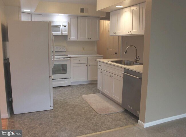 Photo - 6210 Cottonwood St