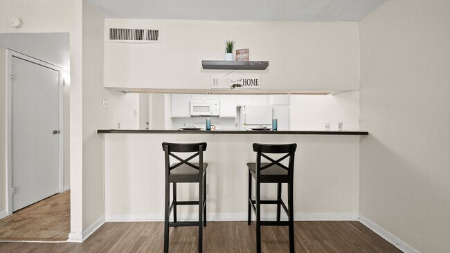 Photo - 2814 S Bartell Dr