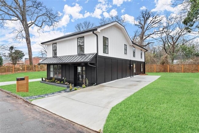 Photo - 1552 N Ellington St SE