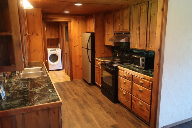 Photo - 3601 10th St SE