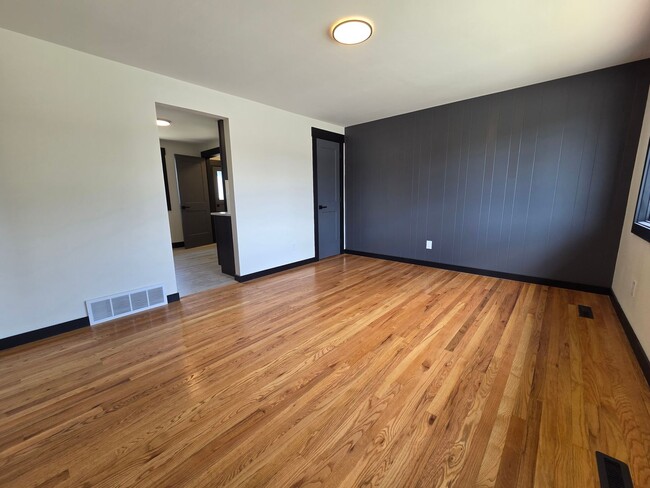 Photo - 3717 N Perry St Unit 3719