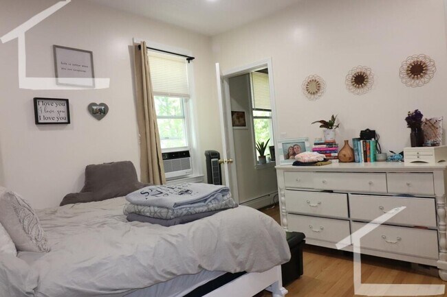 Photo - Cozy 1BR in Brookline!!