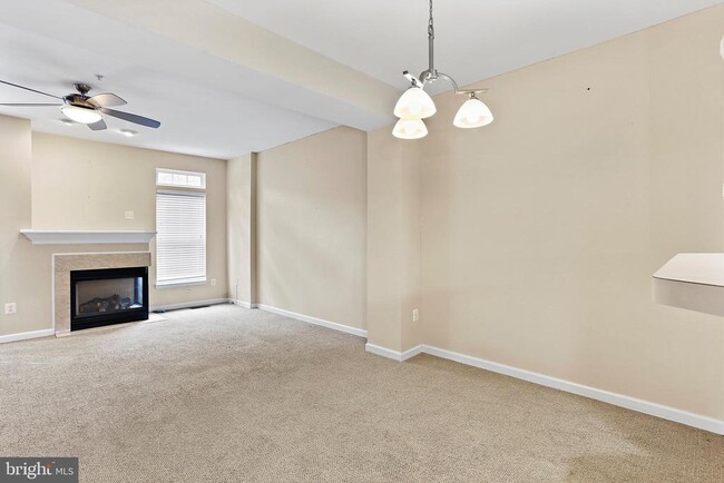 Photo - 570 Eisenhower Dr