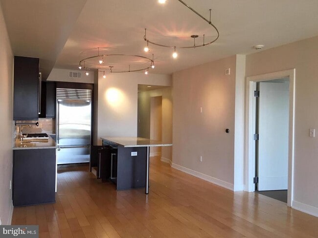 Building Photo - 1111 19th St N Unit 1501 Rental