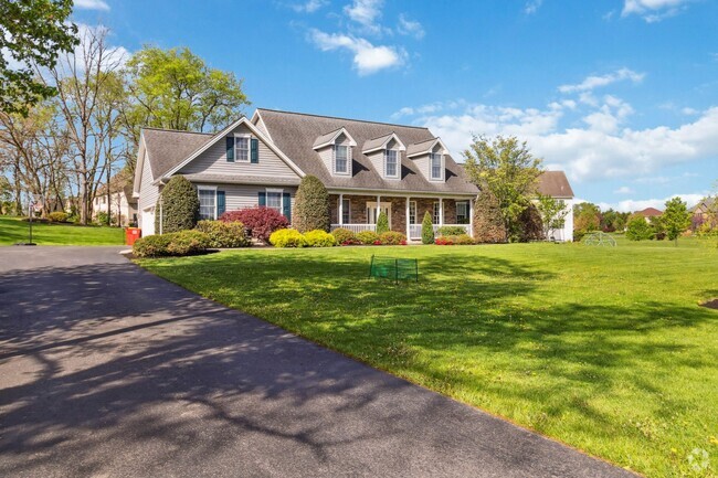 Building Photo - Effortless Charm in Over 3,000 Sq Ft of Li... Rental
