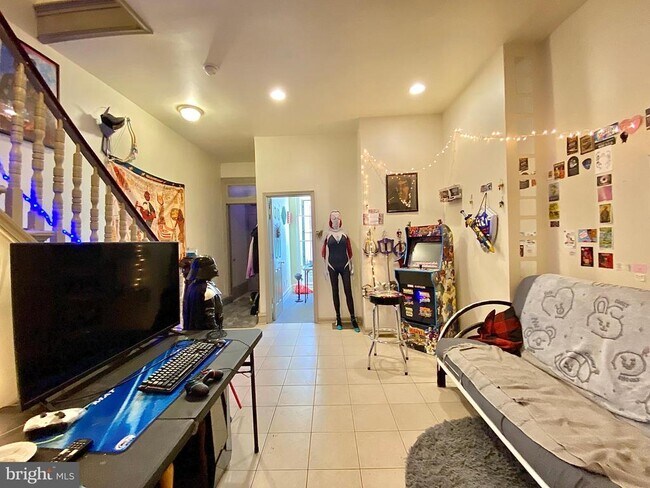 Photo - 2037 N Carlisle St