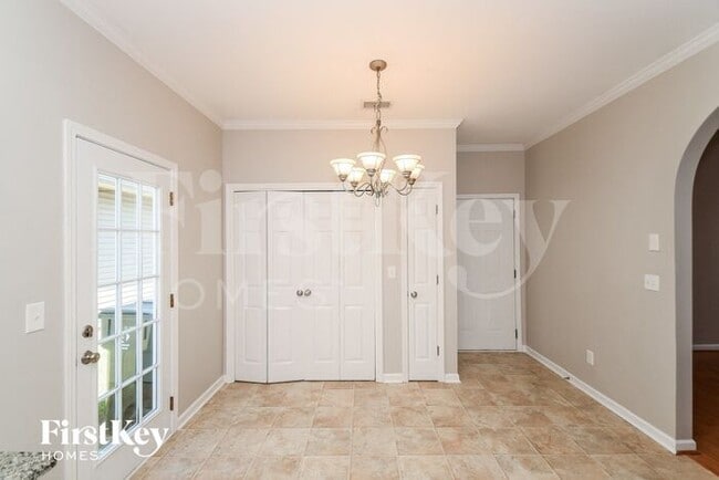 Photo - 388 Walker Way