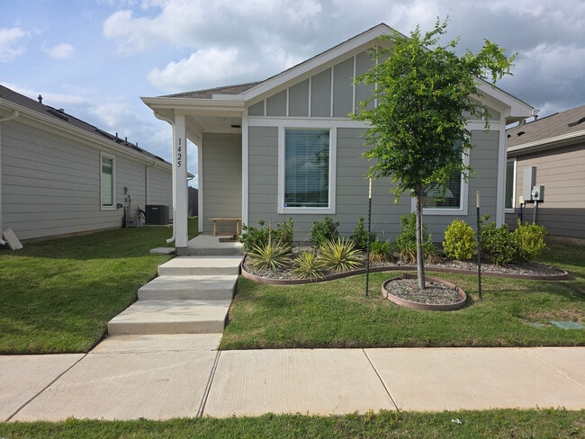 Building Photo - Room in House on Sterling Wy