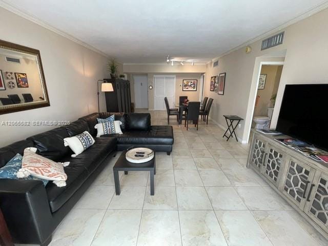 Photo - 5001 Collins Ave