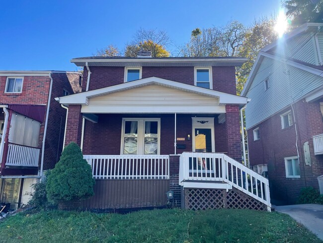 Photo - 3 Bedroom 1.5 Bath in Dormont! Off Street ...