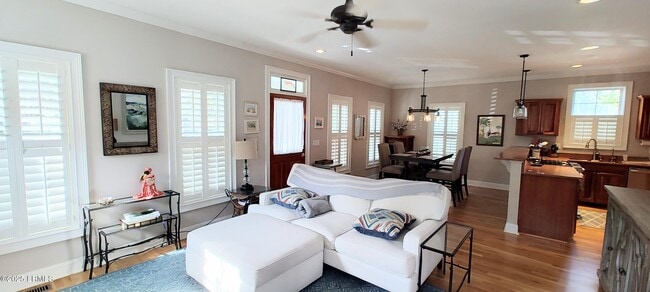 Photo - 503 Waight St