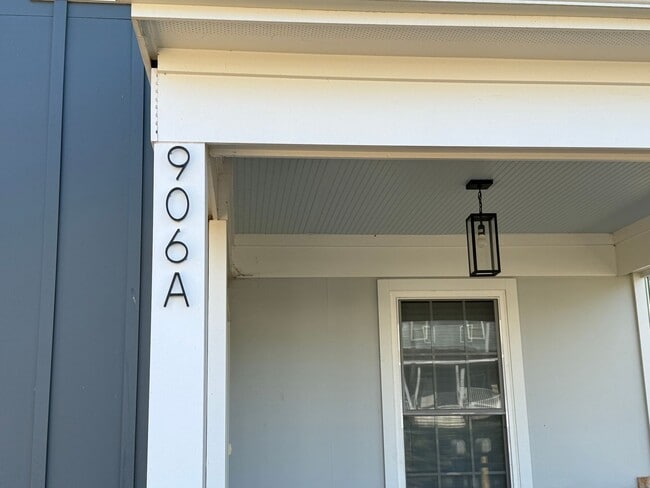 Photo - 906 Nassau St Unit 906 Nassau Street -  A