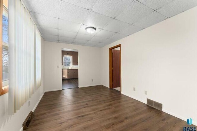 Photo - 1409 E Nye St