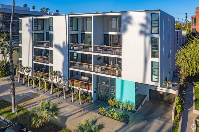 Building Photo - 1025 Ocean Avenue Rental