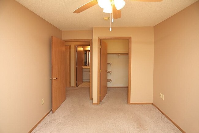 SUTTON PLACE APARTMENTS