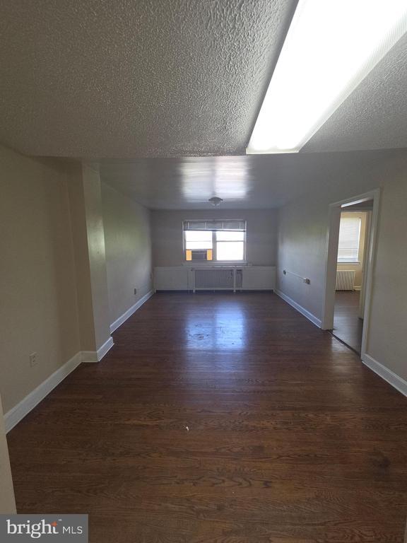 Photo - 9863 Main St Unit 3