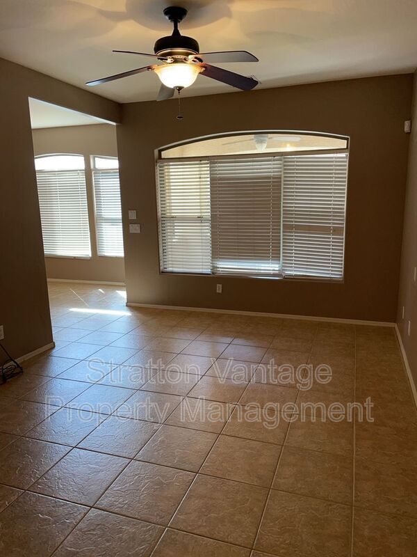 Photo - 2600 E Springfield Pl