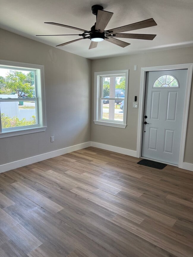 Photo - 2304 Ednor St