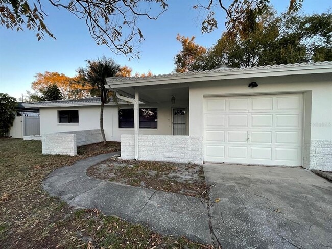 Photo - 471 Keene Park Dr E