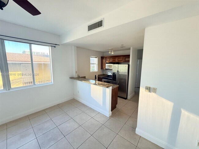 Photo - 400 SW 2nd St Unit 201
