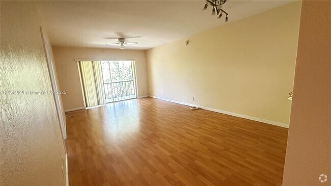 Building Photo - 8060 Fairview Dr Unit 208 Rental