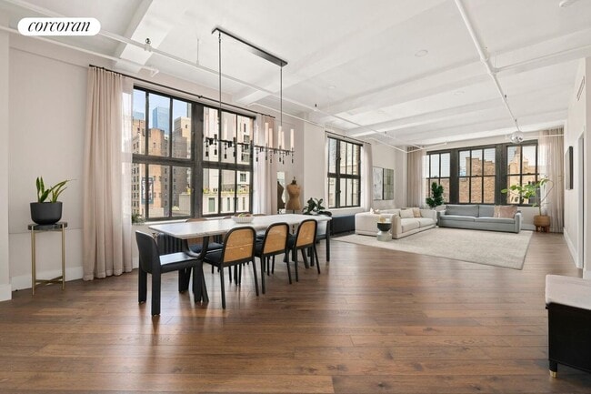 Photo - 50 W 29th St