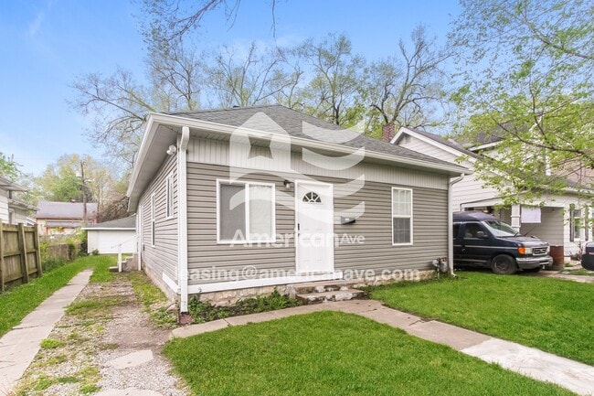 Photo - 1318 N Warman Ave