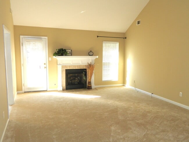 Photo - 2905 Galahad Way