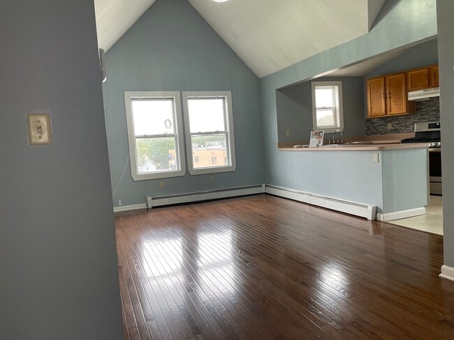 Photo - 6 Beacon St Unit 3