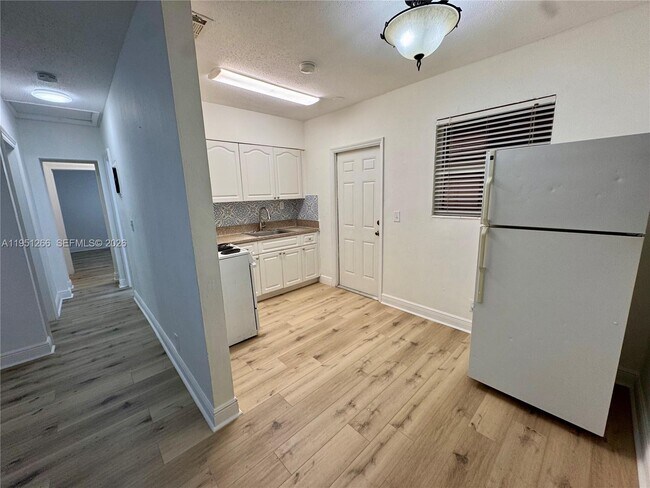 Photo - 2240 NE 171 St Unit 8