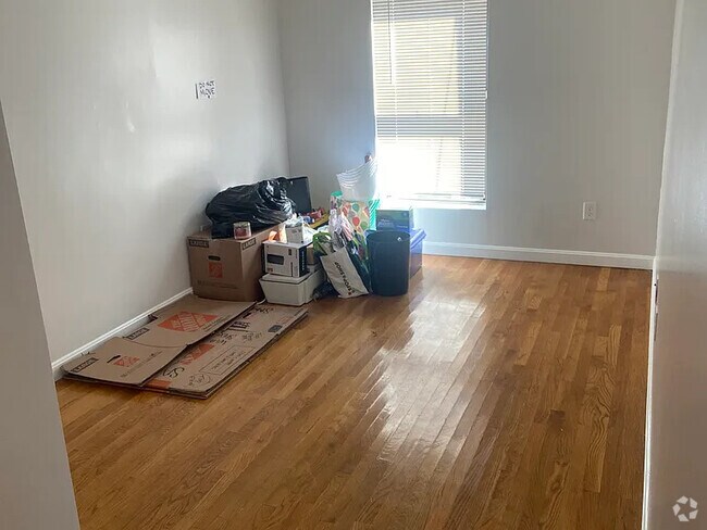 Building Photo - 26 High St Unit 22-11 Rental