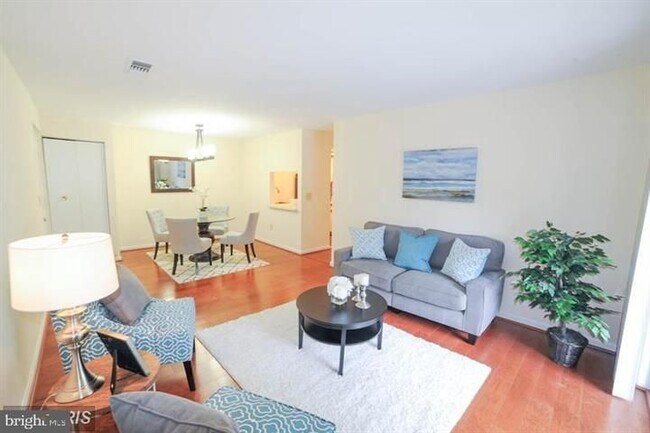Photo - 14901 Rydell Rd Unit 304