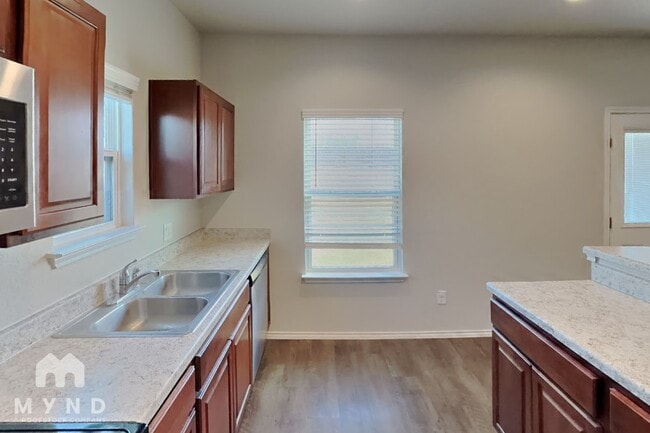 Photo - 7427 Twin Pine Ct