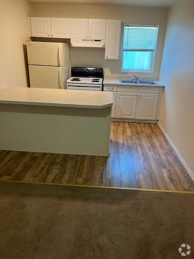 Building Photo - 231 Oregon Wy Unit B Rental