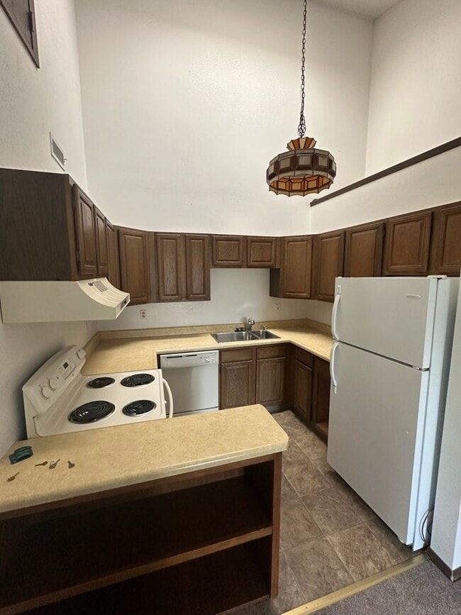 Building Photo - 93 Meadowood Dr Unit C3 Rental