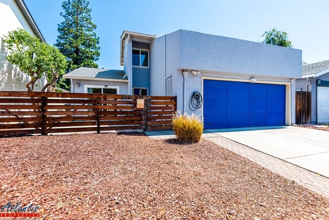 Building Photo - Lovely Home | Central A/C | E.V. Charger