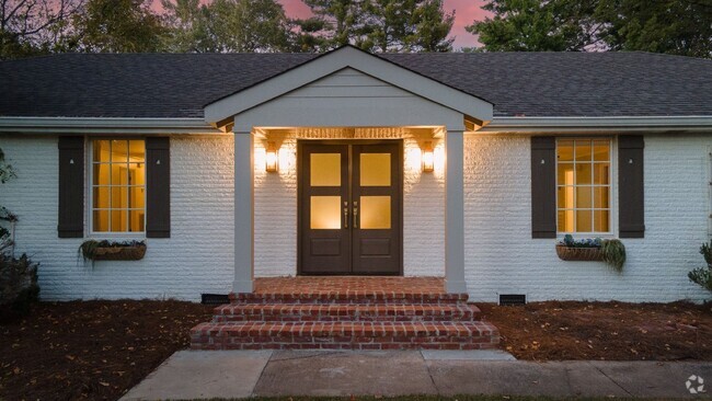 Building Photo - **ADORABLE DUBLEX IN BELLE MEADE WITH AMAZ... Rental