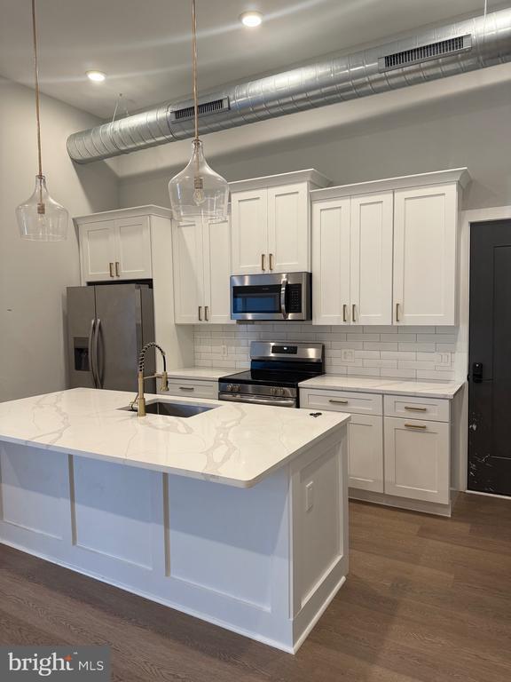 Building Photo - 5830 Henry Ave Unit 100 Rental