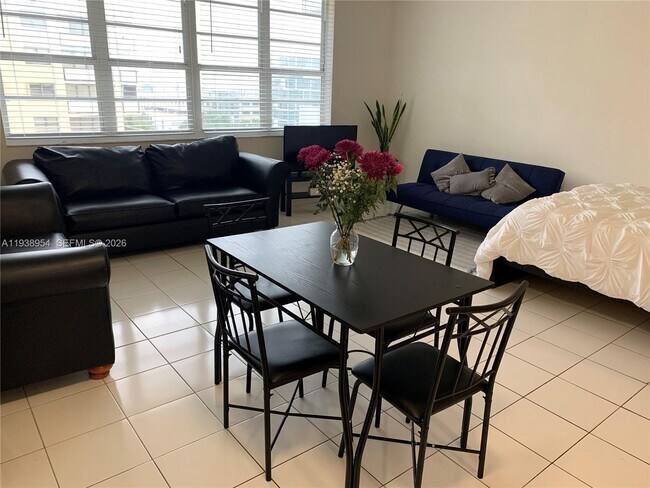 100 Lincoln Rd Unit 805