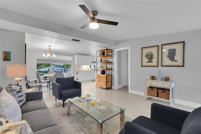 Photo - 2048 Harbor Ln