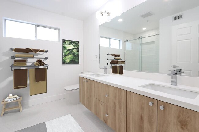 Photo - 16100 W Sunset Blvd