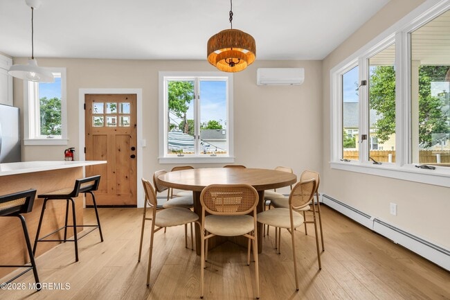 Photo - 306 7th Ave