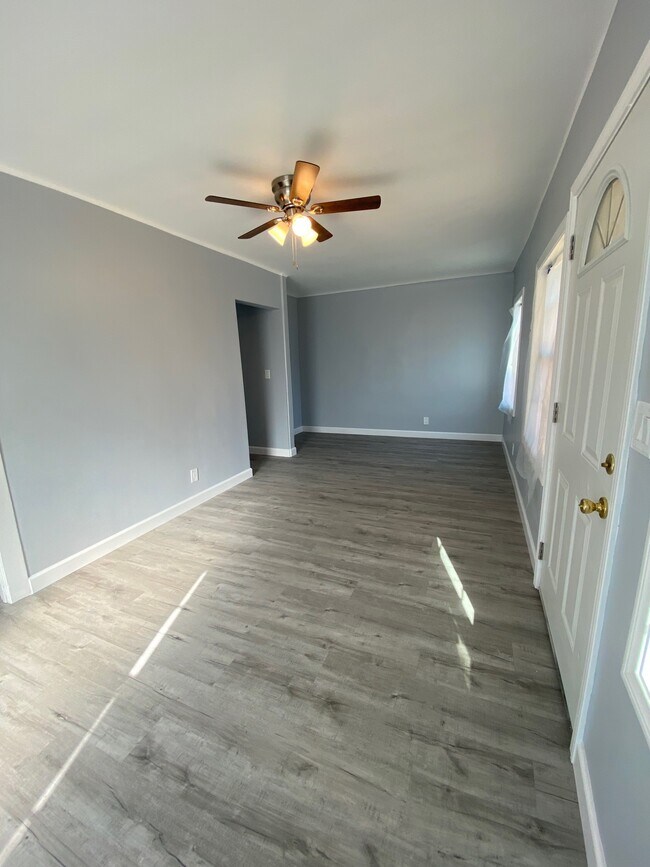 Photo - 609 Orme Ave