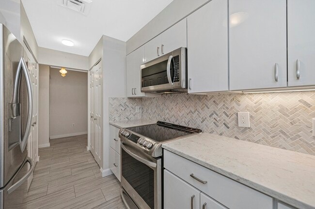 Photo - 376 Commercial St Condo Unit 6C