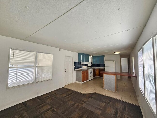 Photo - 503 Longfellow Blvd