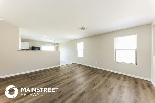 Photo - 12804 N B St